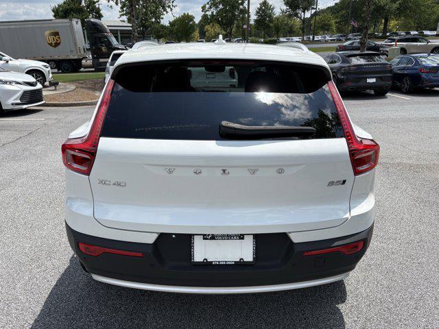 Photo of 2025 Crystal White Pearl Volvo XC40