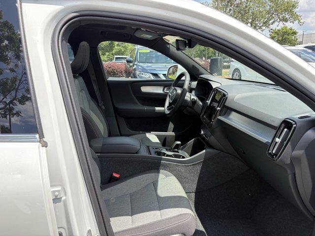 Photo of 2025 Crystal White Pearl Volvo XC40