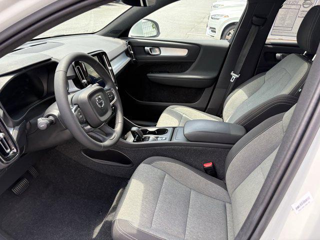 Photo of 2025 Crystal White Pearl Volvo XC40