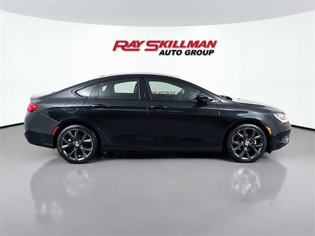 Photo of 2015 Phantom Black Tri Coat Pearl Chrysler 200