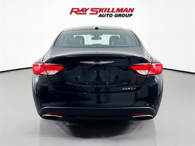 Photo of 2015 Phantom Black Tri Coat Pearl Chrysler 200