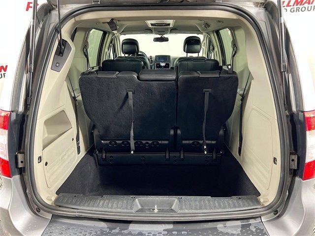 Photo of 2015 Billet Silver Metallic Clearcoat Chrysler Town & Country