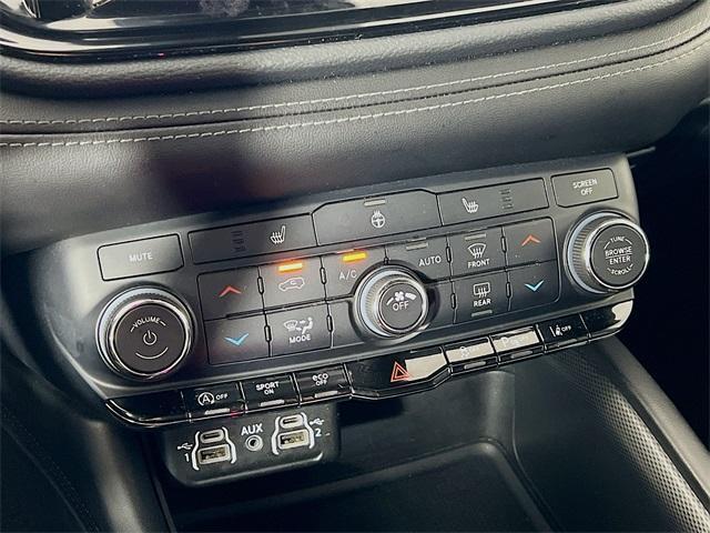 Photo of 2022 Octane Red Pearlcoat Dodge Durango