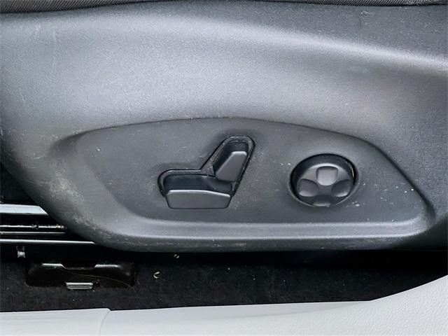 Photo of 2021 Granite Crystal Clearcoat Metallic Jeep Compass