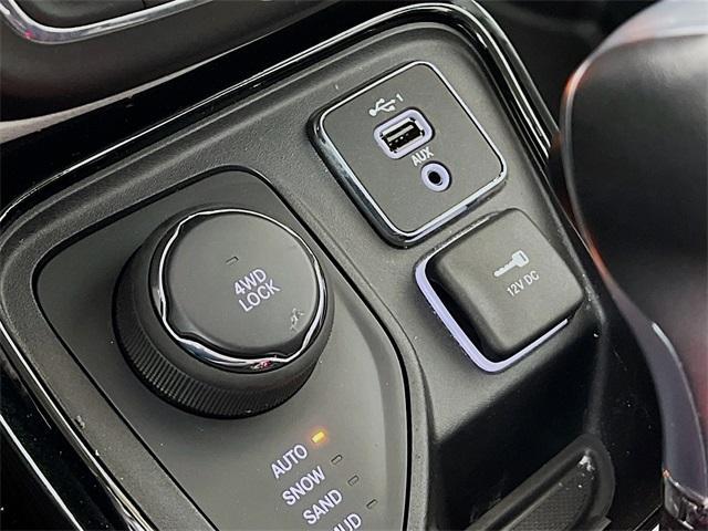 Photo of 2021 Granite Crystal Clearcoat Metallic Jeep Compass