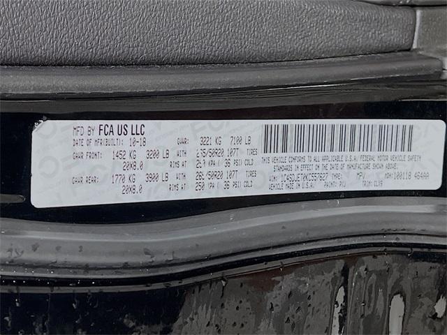 Photo of 2019 DB Black Crystal Clearcoat Dodge Durango
