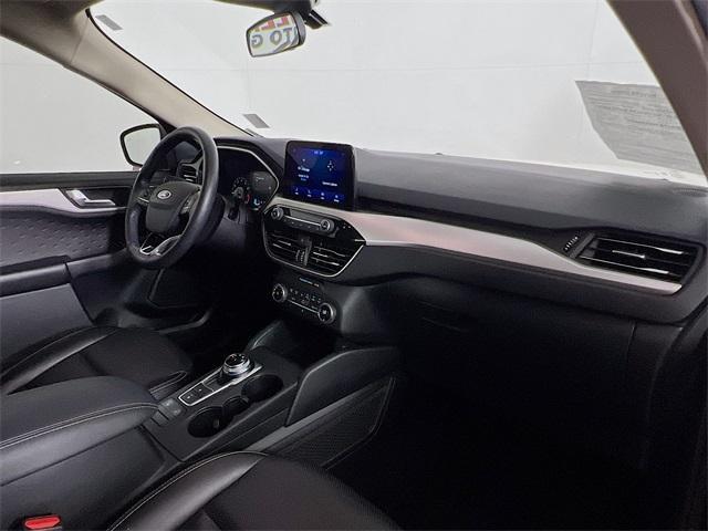 Photo of 2020 Blue Metallic Ford Escape
