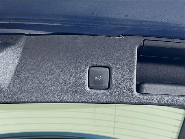 Photo of 2020 Blue Metallic Ford Escape