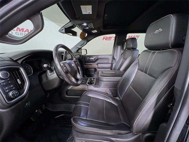 Photo of 2019 Black Chevrolet Silverado 1500