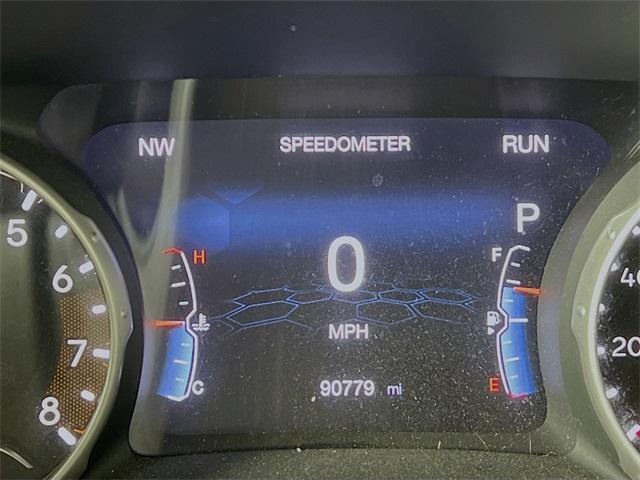 Photo of 2020 Pearl White Tri-Coat Jeep Compass