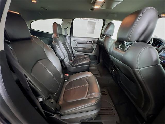 Photo of 2015 Black Granite Metallic Chevrolet Traverse