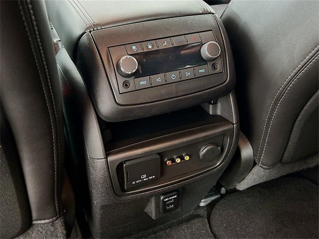 Photo of 2015 Black Granite Metallic Chevrolet Traverse