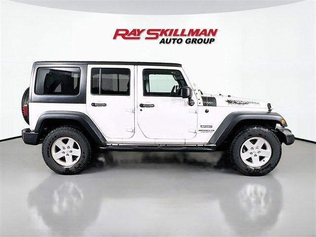 Photo of 2017 Bright White Clearcoat Jeep Wrangler Unlimited