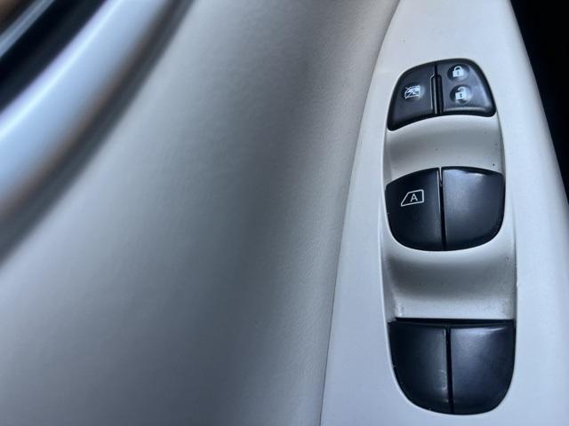 Photo of 2015 Cayenne Red Nissan Sentra