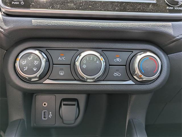 Photo of 2025 Cloud White Nissan Versa