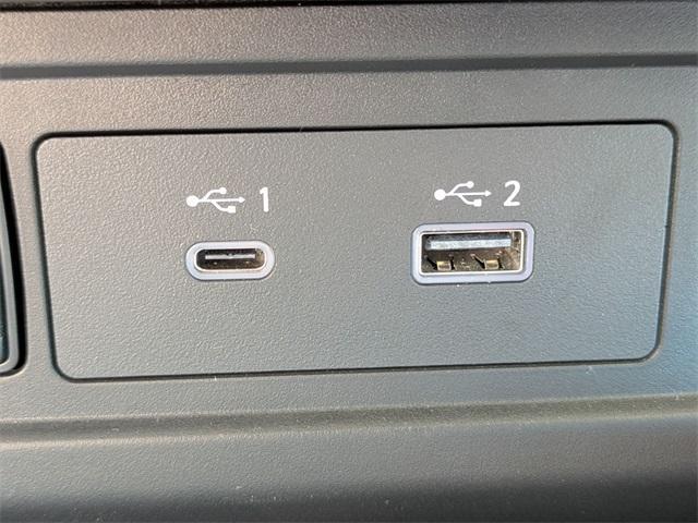 Photo of 2025 Glacier White Nissan Frontier