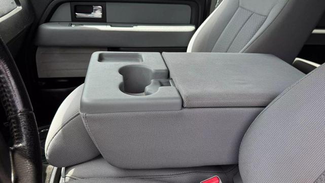 Photo of 2013 Oxford White Ford F-150