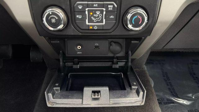 Photo of 2013 Oxford White Ford F-150