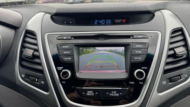 Photo of 2014 Geranium Red Hyundai ELANTRA