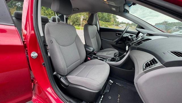 Photo of 2014 Geranium Red Hyundai ELANTRA