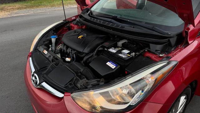 Photo of 2014 Geranium Red Hyundai ELANTRA
