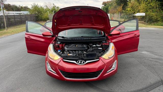 Photo of 2014 Geranium Red Hyundai ELANTRA