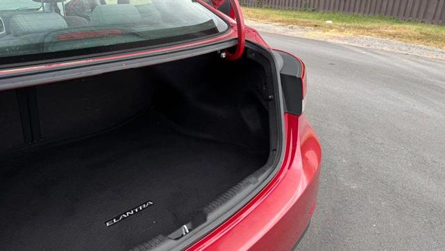 Photo of 2014 Geranium Red Hyundai ELANTRA