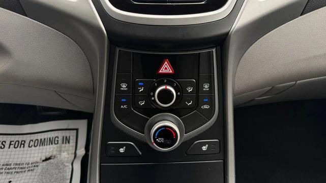 Photo of 2014 Geranium Red Hyundai ELANTRA