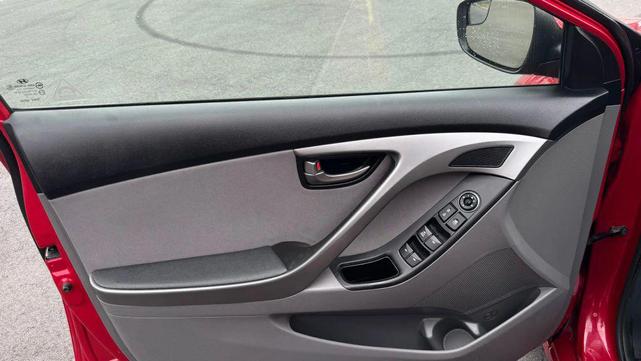 Photo of 2014 Geranium Red Hyundai ELANTRA