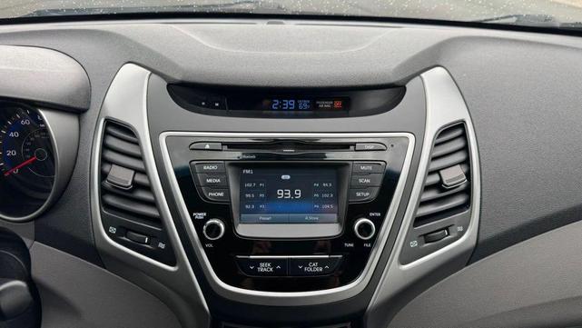 Photo of 2014 Geranium Red Hyundai ELANTRA