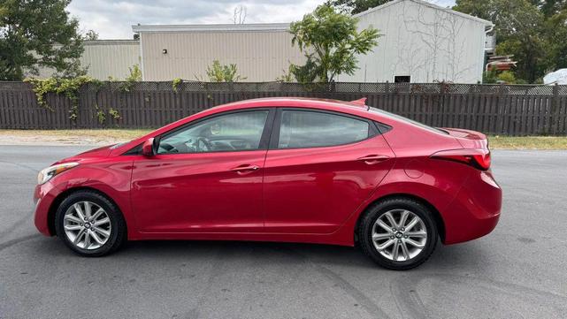 Photo of 2014 Geranium Red Hyundai ELANTRA