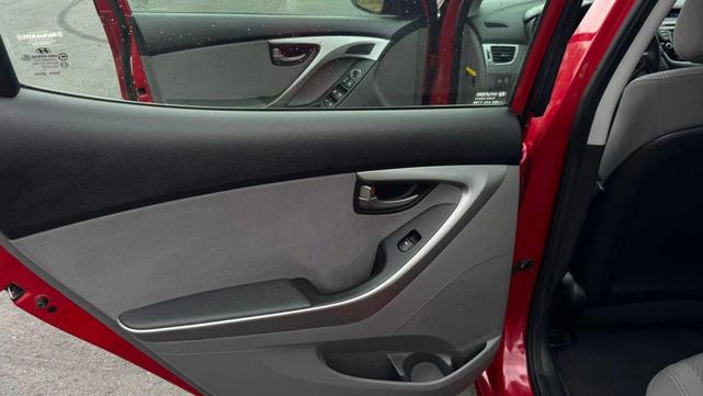 Photo of 2014 Geranium Red Hyundai ELANTRA