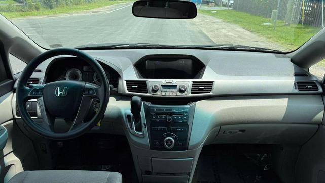 Photo of 2012 Polished Metal Metallic Honda Odyssey