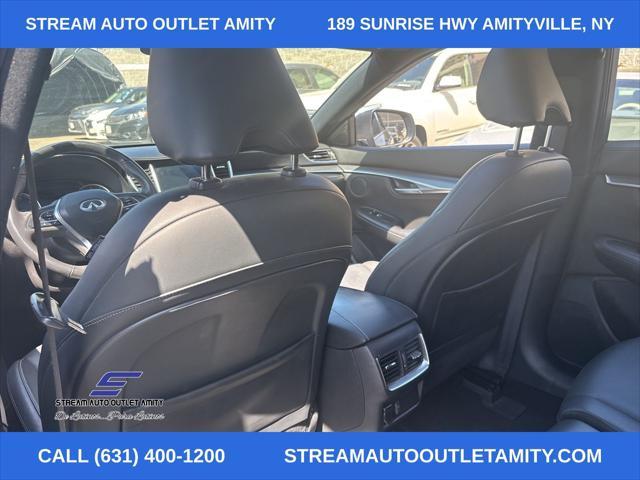 Photo of 2022 Graphite Shadow INFINITI QX55