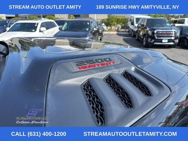 Photo of 2023 Diamond Black Crystal Pearlcoat RAM 2500