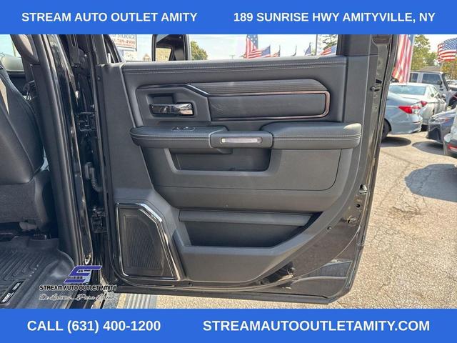 Photo of 2023 Diamond Black Crystal Pearlcoat RAM 2500