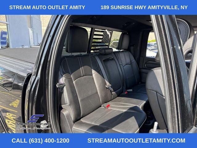 Photo of 2023 Diamond Black Crystal Pearlcoat RAM 2500