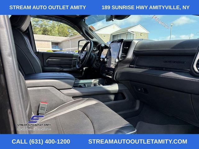 Photo of 2023 Diamond Black Crystal Pearlcoat RAM 2500