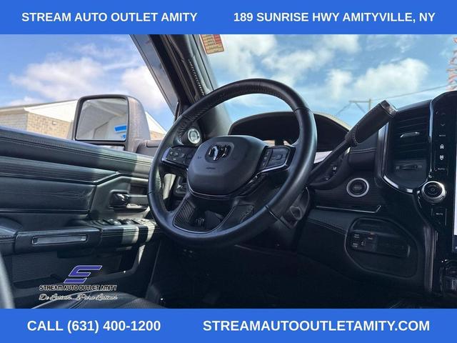 Photo of 2023 Diamond Black Crystal Pearlcoat RAM 2500