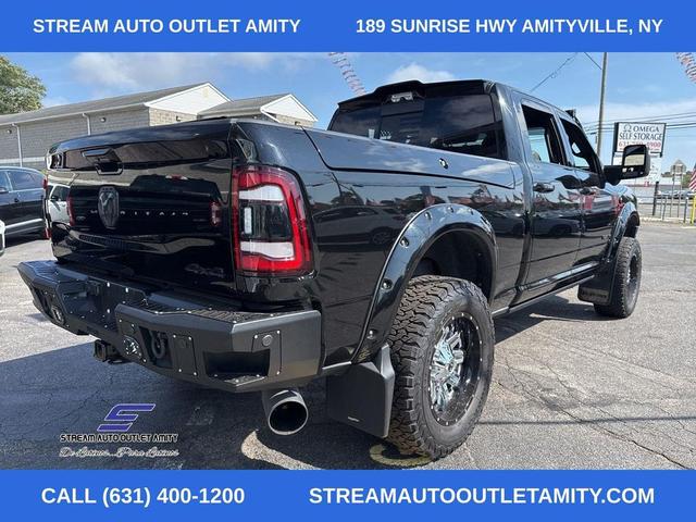 Photo of 2023 Diamond Black Crystal Pearlcoat RAM 2500