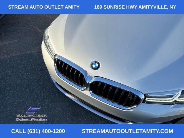 Photo of 2021 Glacier Silver Metallic BMW 530
