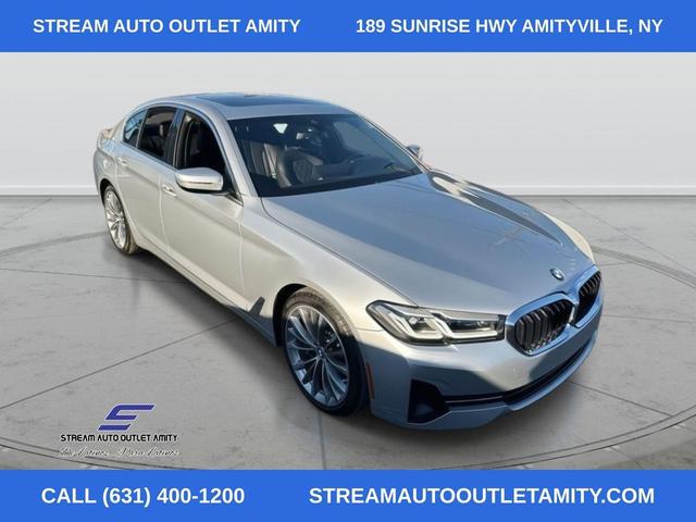 Photo of 2021 Glacier Silver Metallic BMW 530