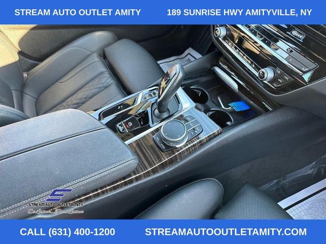 Photo of 2021 Glacier Silver Metallic BMW 530