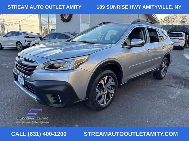 Photo of 2022 Ice Silver Metallic Subaru Outback