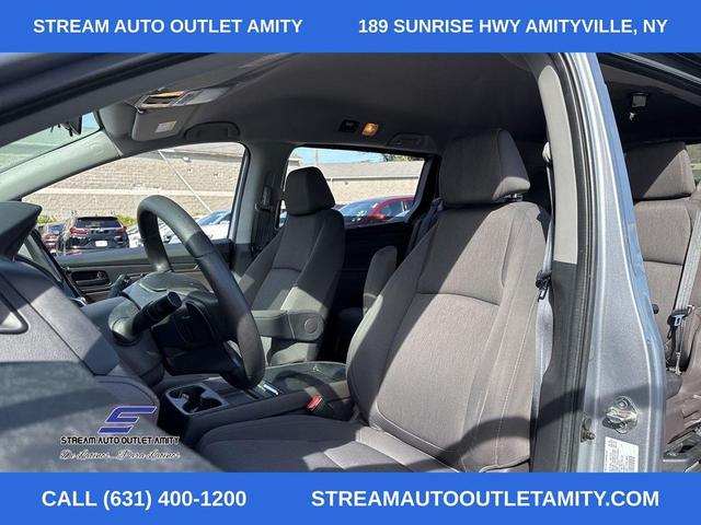 Photo of 2021 Gray Honda Odyssey