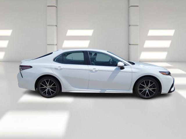 Photo of 2023 Ice Cap Toyota Camry