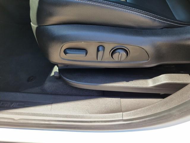 Photo of 2023 Summit White GMC Terrain