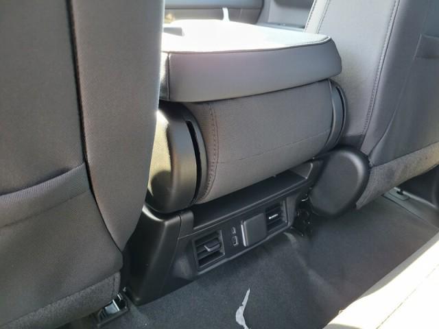 Photo of 2025 Summit White GMC Sierra 1500