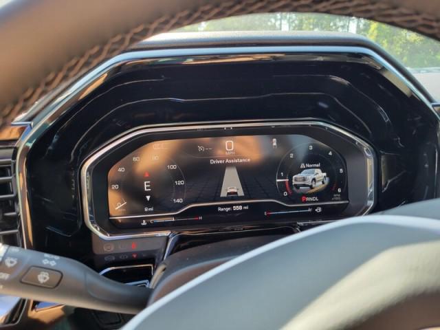 Photo of 2025 Summit White GMC Sierra 1500