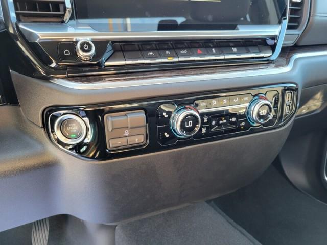 Photo of 2025 Summit White GMC Sierra 1500